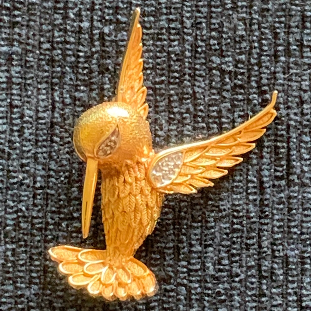 Vintage 1970’s D'Orlan Hummingbird 22k Rich Gold Plated Swarovski Crystal Brooch